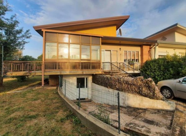 casa indipendente in vendita a Trevignano
