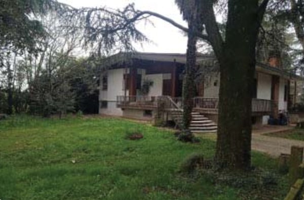 casa indipendente in vendita a Trevignano