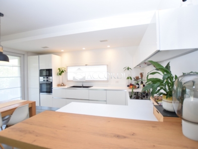 casa indipendente in vendita a Trevignano