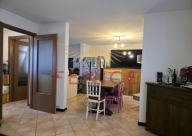 casa indipendente in vendita a Trevignano in zona Signoressa