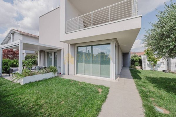 casa indipendente in vendita a Trevignano