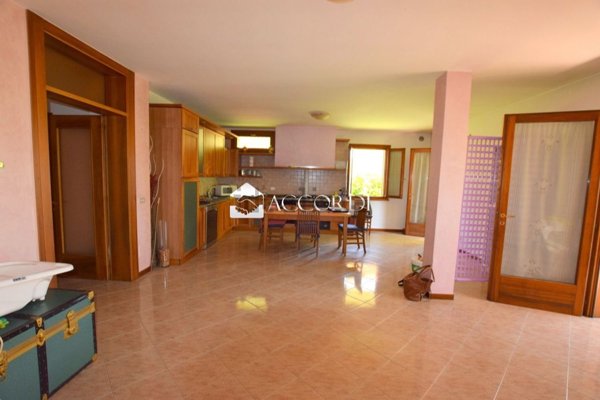 casa indipendente in vendita a Trevignano