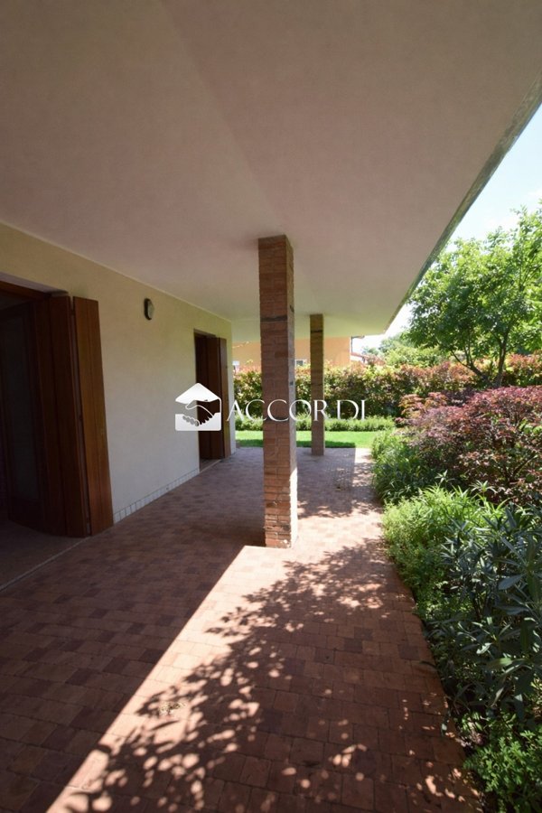 casa indipendente in vendita a Trevignano