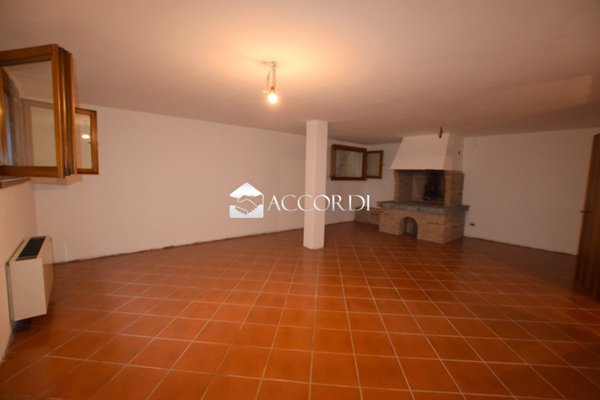 casa indipendente in vendita a Trevignano