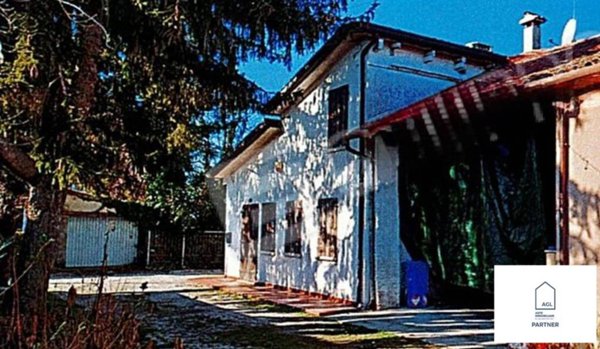casa indipendente in vendita a Trevignano in zona Signoressa