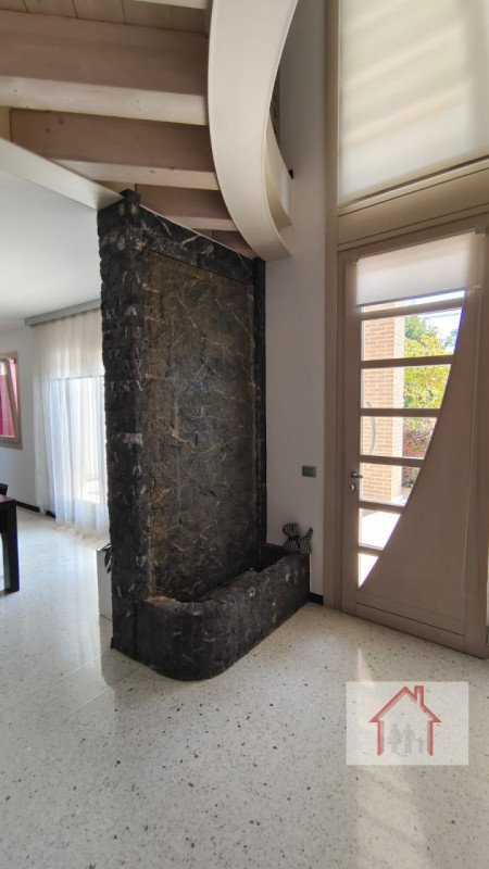 casa indipendente in vendita a Trevignano in zona Signoressa