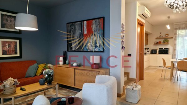 casa indipendente in vendita a Trevignano in zona Signoressa