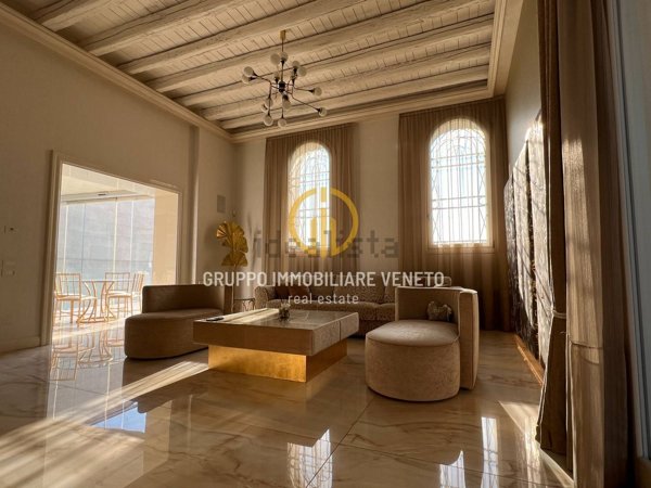 casa indipendente in vendita a Trevignano