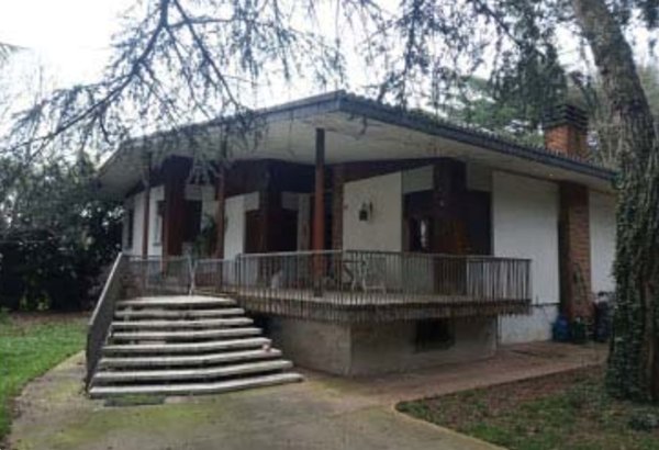 casa indipendente in vendita a Trevignano