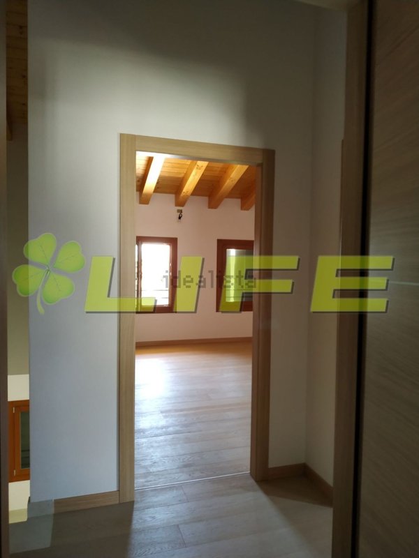 casa indipendente in vendita a Trevignano