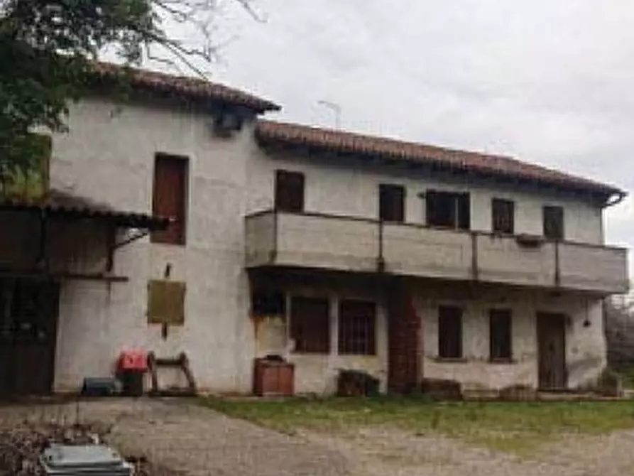 locale di sgombero in vendita a Trevignano