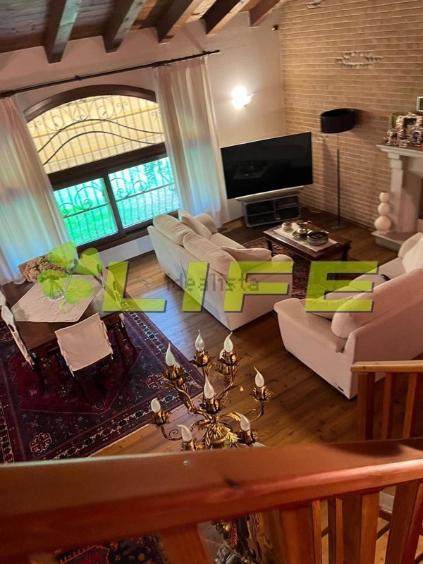 casa indipendente in vendita a Trevignano