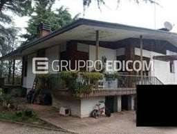 casa indipendente in vendita a Trevignano