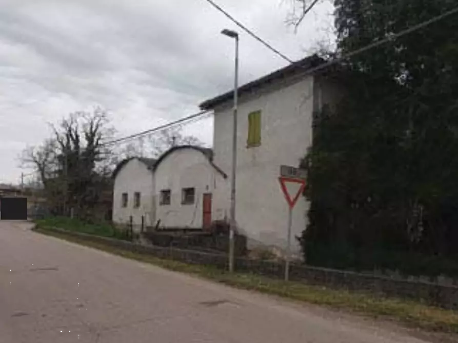 locale di sgombero in vendita a Trevignano