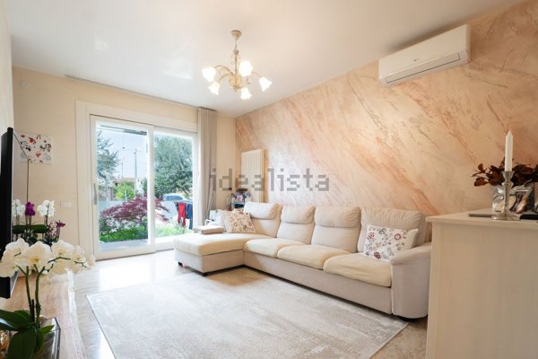 casa indipendente in vendita a Trevignano