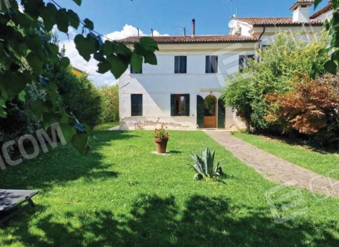 casa indipendente in vendita a Trevignano in zona Falzè