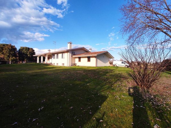 villa in vendita a Trevignano