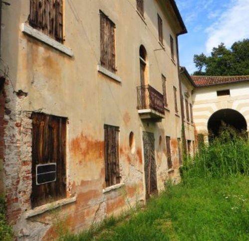 negozio in vendita a Trevignano in zona Falzè