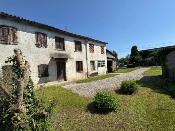 casa indipendente in vendita a Trevignano