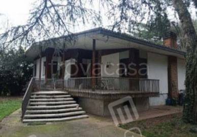 casa indipendente in vendita a Trevignano