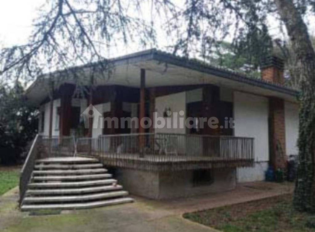 casa indipendente in vendita a Trevignano