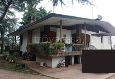 casa indipendente in vendita a Trevignano