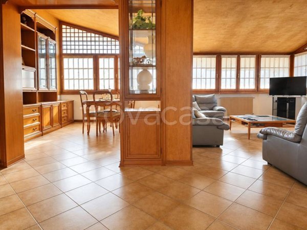 casa indipendente in vendita a Trevignano in zona Falzè