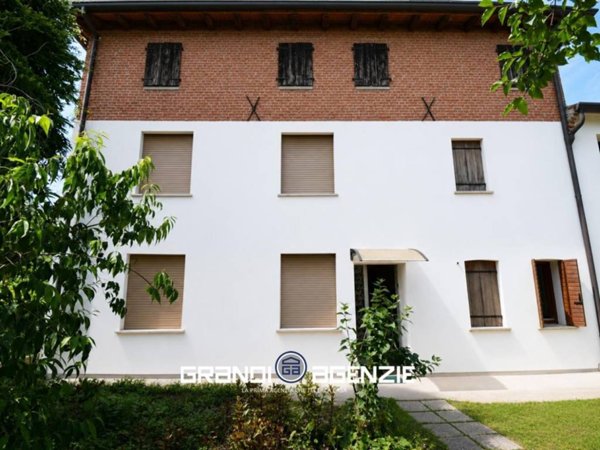 casa indipendente in vendita a Trevignano