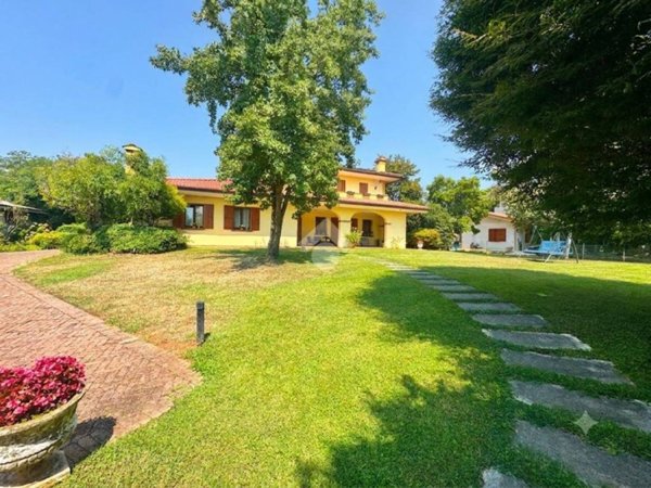casa indipendente in vendita a Trevignano in zona Musano