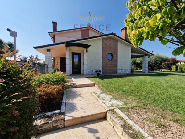 casa indipendente in vendita a Trevignano in zona Musano