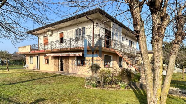 casa indipendente in vendita a Trevignano in zona Falzè