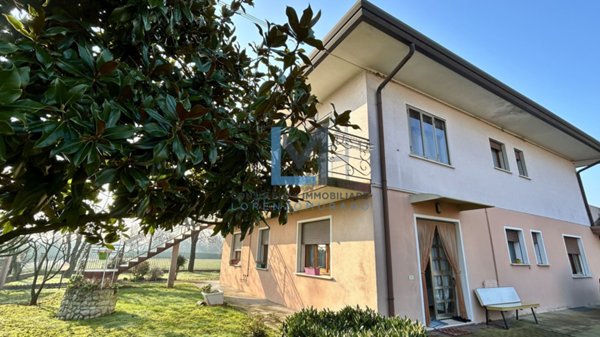 casa indipendente in vendita a Trevignano in zona Falzè