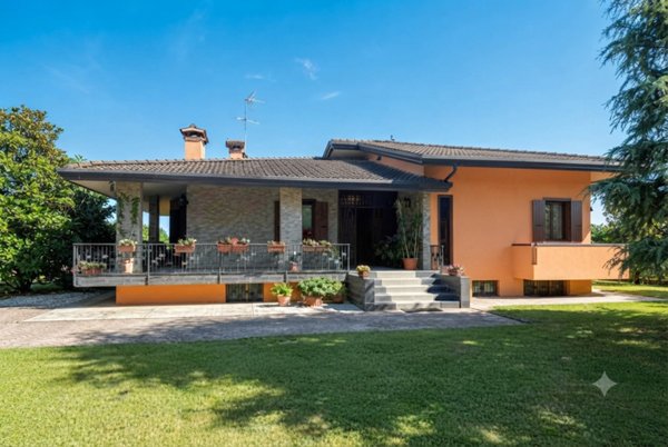 casa indipendente in vendita a Trevignano in zona Musano