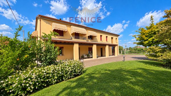 casa indipendente in vendita a Trevignano in zona Musano