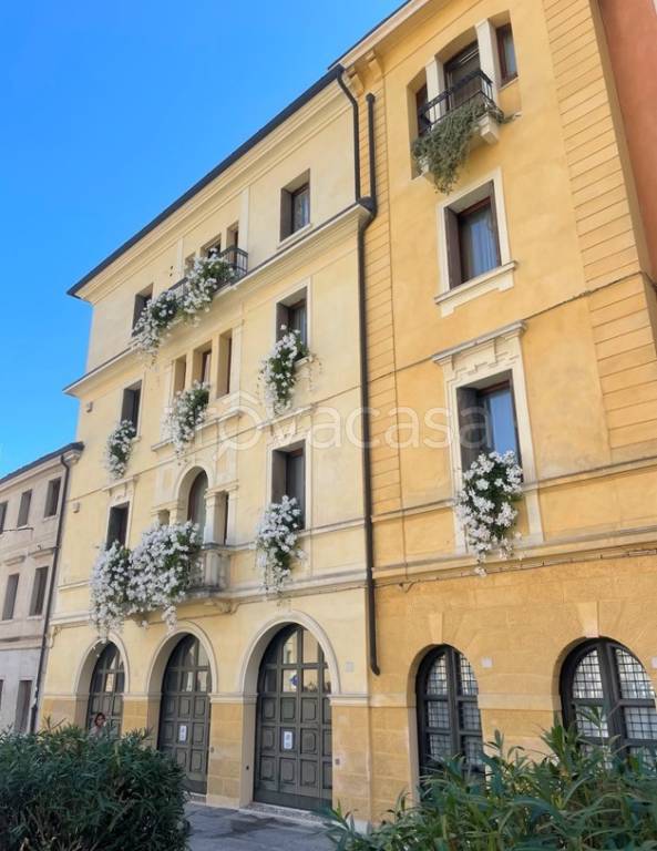 appartamento in vendita a Treviso in zona Centro Storico
