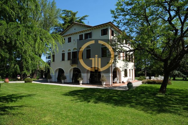 casa indipendente in vendita a Treviso in zona Centro Storico
