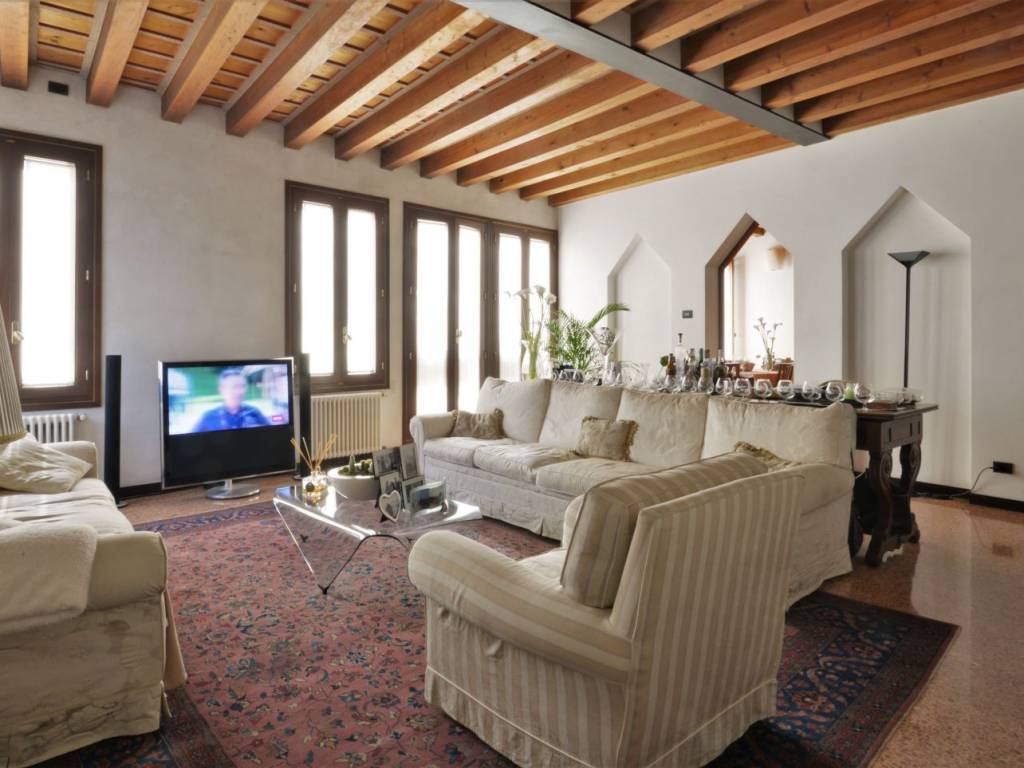 casa indipendente in vendita a Treviso in zona Centro Storico