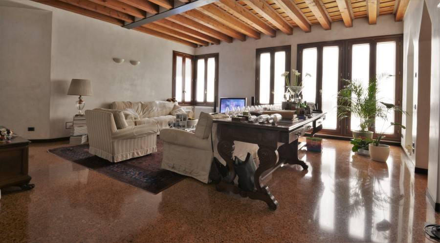 casa indipendente in vendita a Treviso in zona Centro Storico