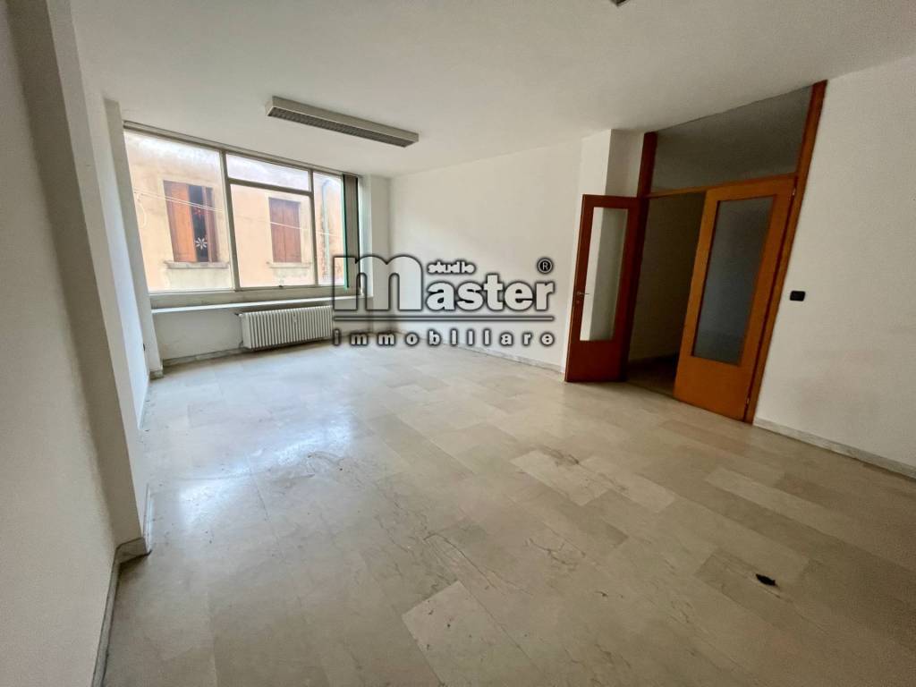 ufficio in vendita a Treviso in zona Centro Storico