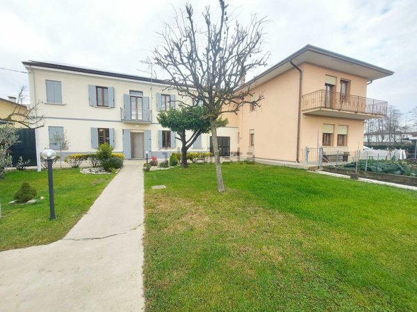 casa indipendente in vendita a Treviso in zona Santa Bona