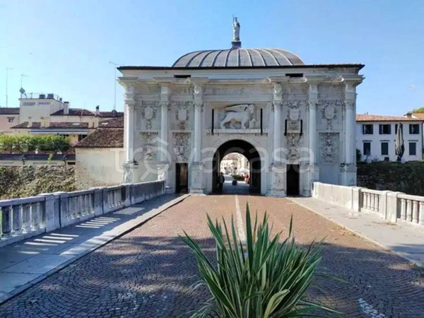 casa indipendente in vendita a Treviso in zona Centro Storico