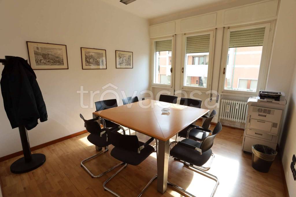 ufficio in vendita a Treviso