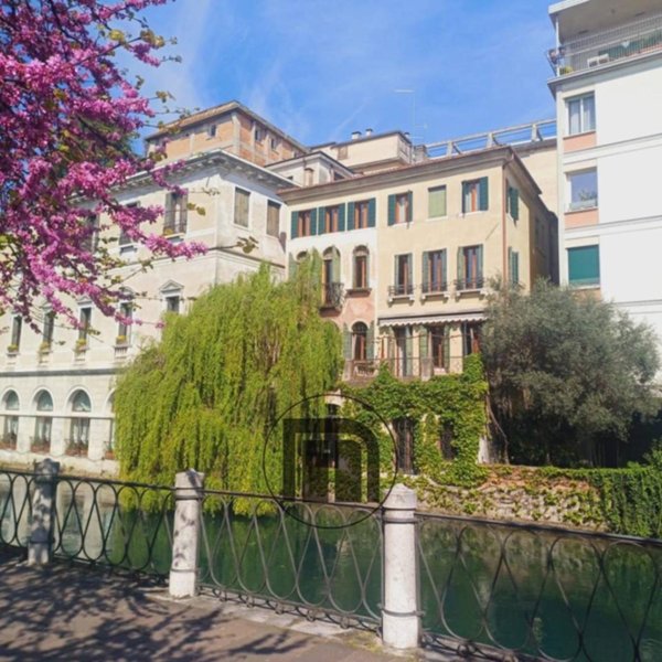 casa indipendente in vendita a Treviso in zona Centro Storico