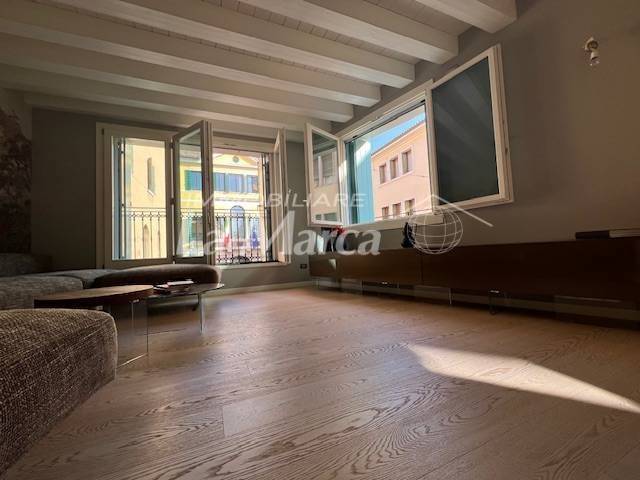 appartamento in vendita a Treviso in zona Centro Storico