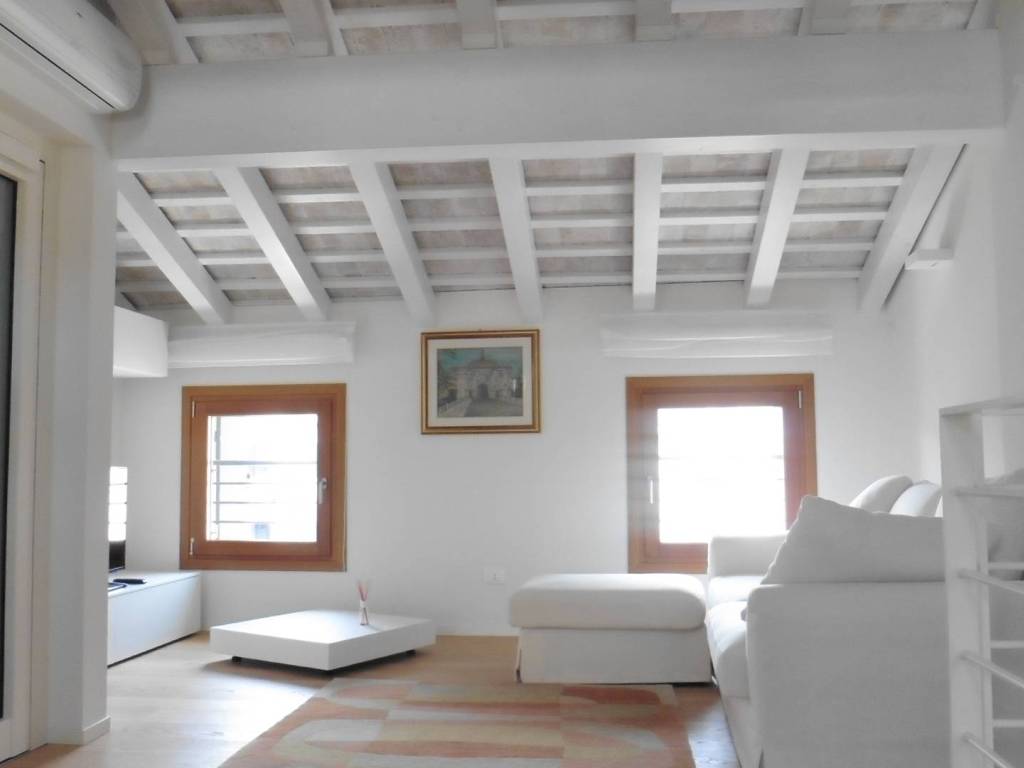 intera palazzina in vendita a Treviso