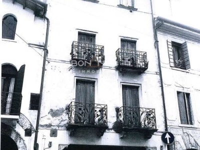 intera palazzina in vendita a Treviso in zona Centro Storico