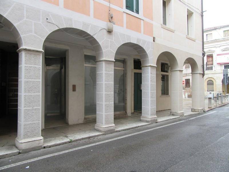 negozio in vendita a Treviso in zona Centro Storico