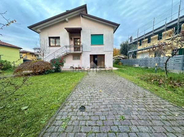 casa indipendente in vendita a Treviso in zona Monigo