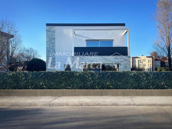 casa indipendente in vendita a Treviso