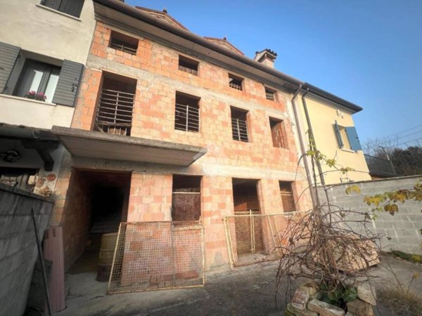 casa indipendente in vendita a Treviso in zona San Pelaio